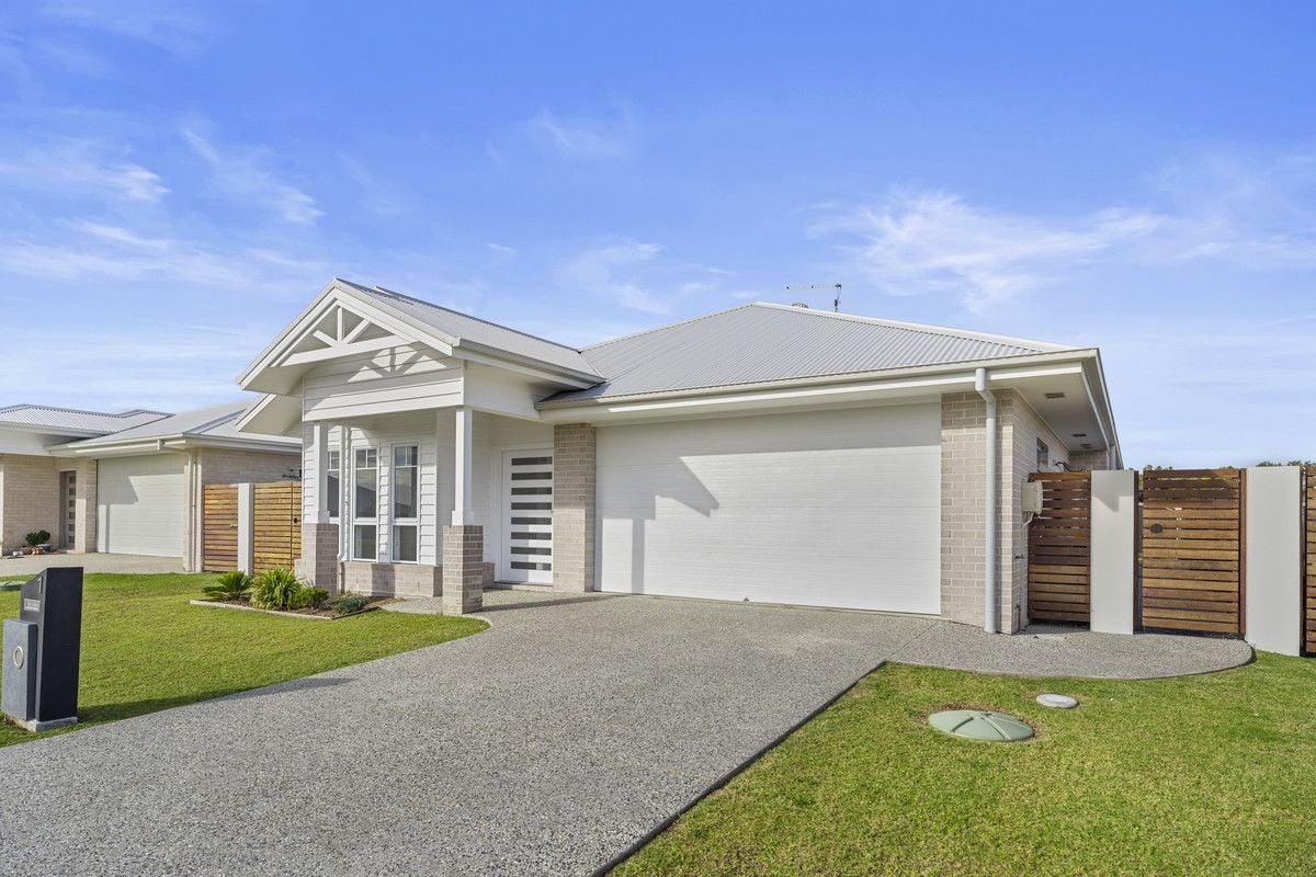 7 Bushy Street, Yamba NSW, Yamba - Image 1