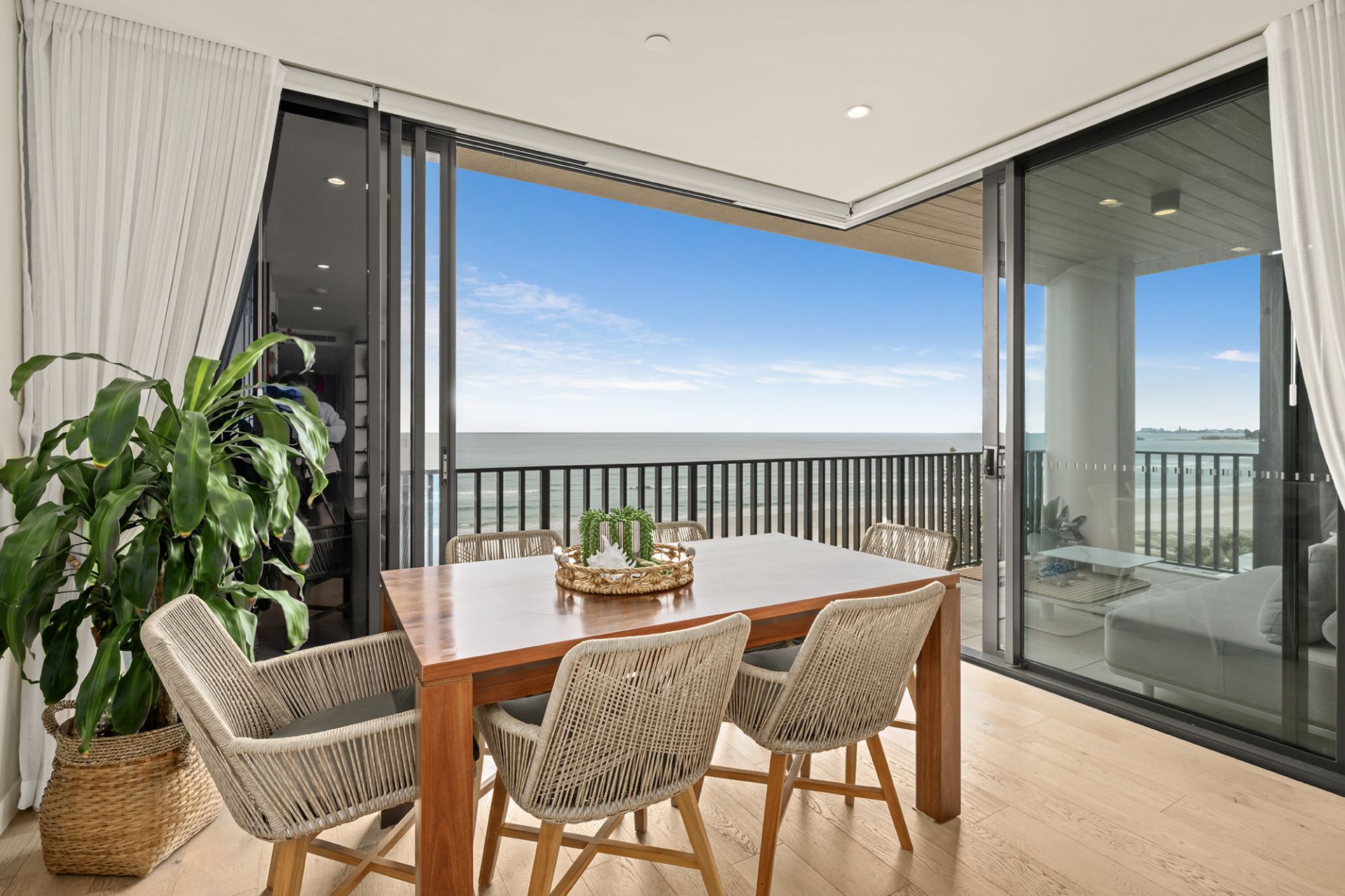805/4 Seventeenth Avenue, Palm Beach - Thumbnail 7