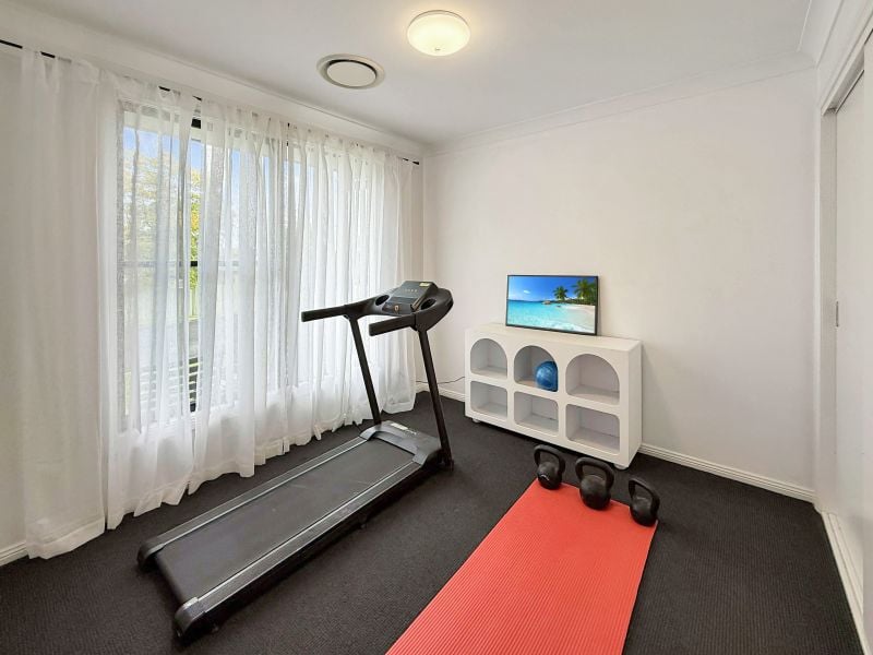 Spacious & Low-Maintenance Living in Peaceful The Oaks