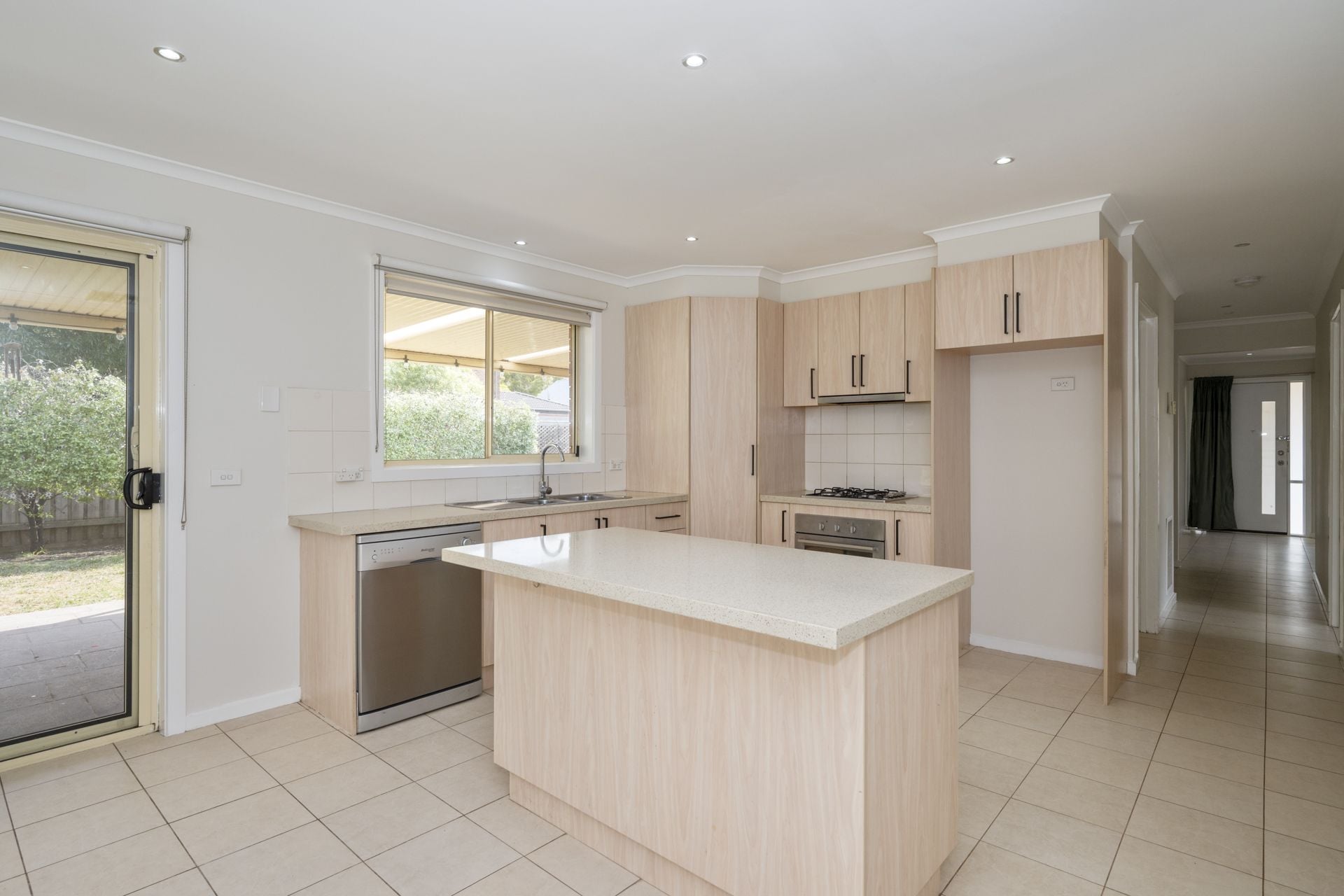 SPACIOUS AND STYLISH FAMILY HOME