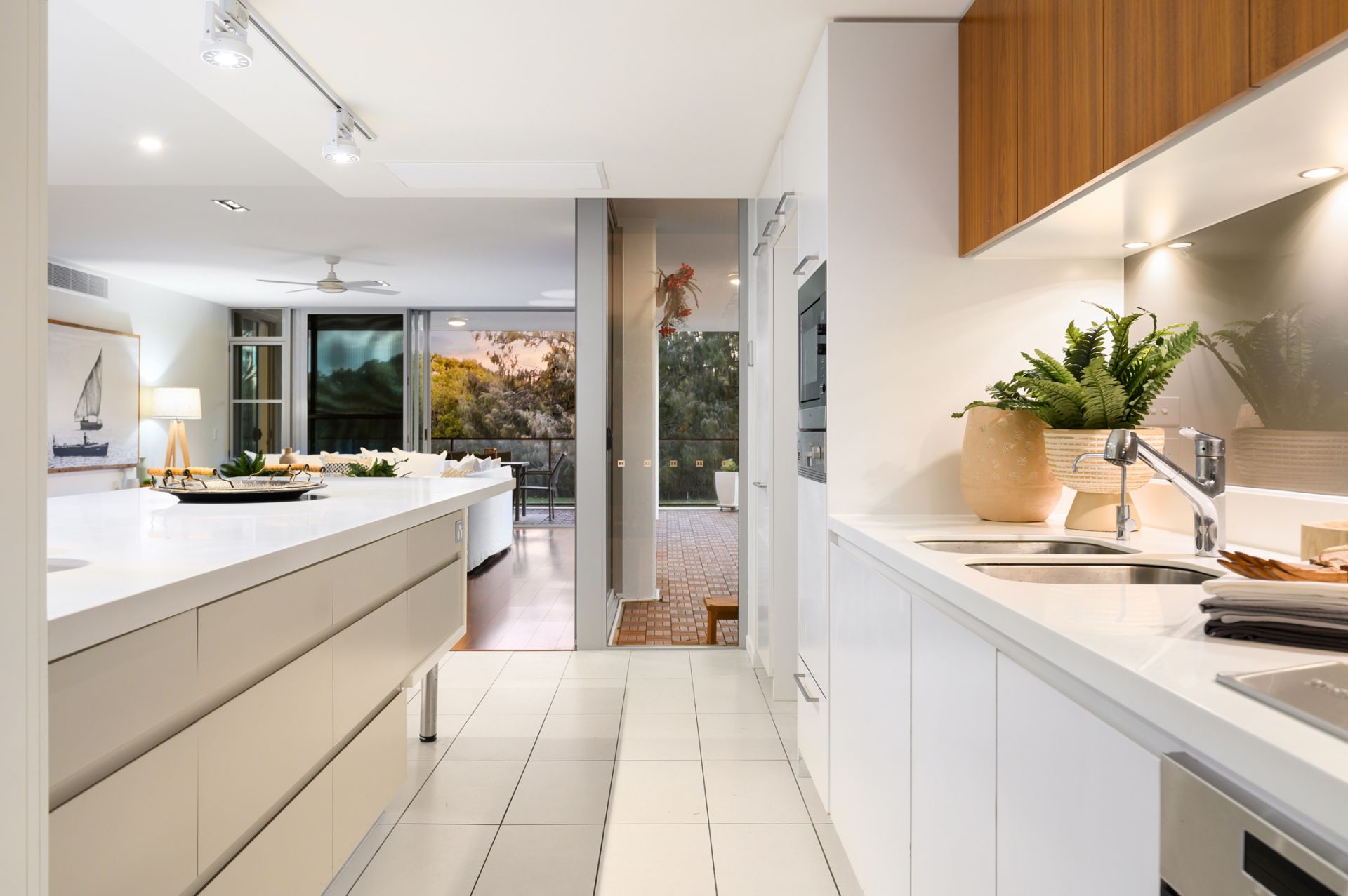 30104/2 Ephraim Island, Paradise Point - Thumbnail 8