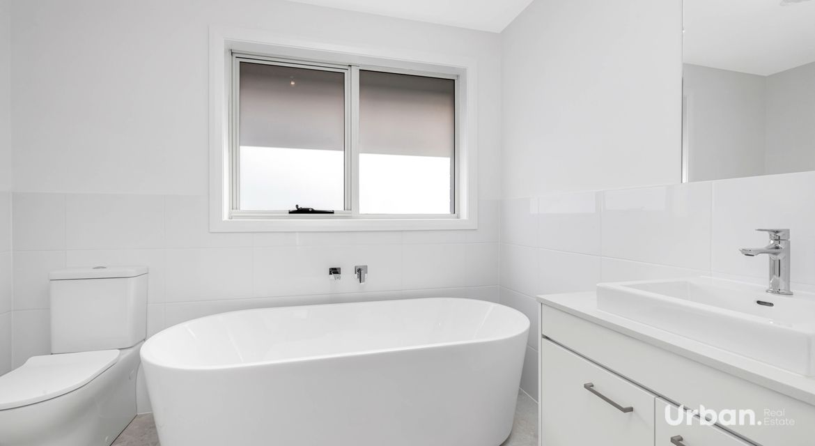 Edgeworth 38 Tarkalong Street