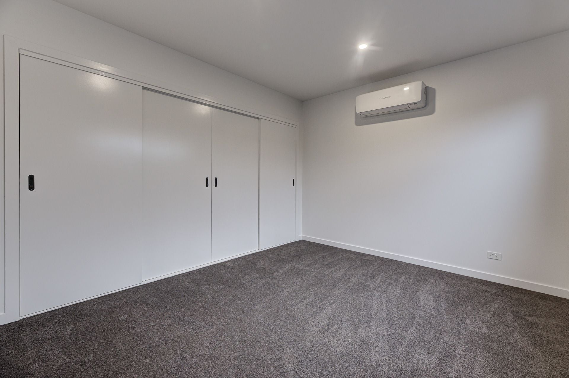Modern Two-Bedroom Townhouse in a Prime Reservoir Location