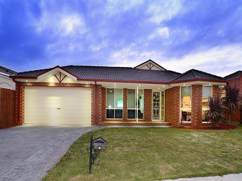 9 Rose Hedge Drive, Sydenham VIC