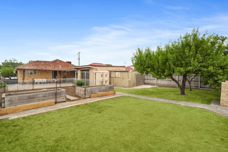 74 Heyington Avenue, Thomastown