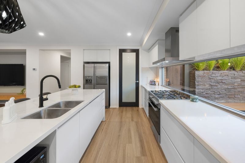 14 Roaming Drive, Fraser Rise