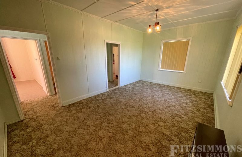 17 Curtis Street, Dalby, Dalby - Thumbnail 6