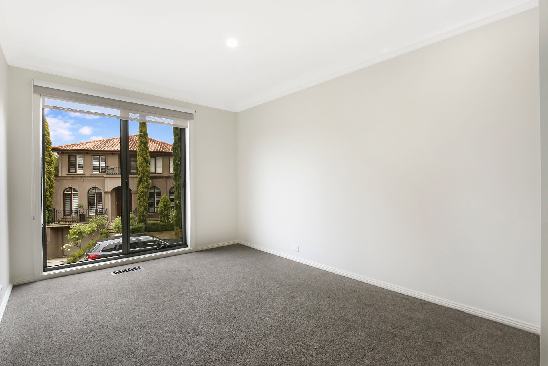 Executive Family Luxury Living in Ivanhoe