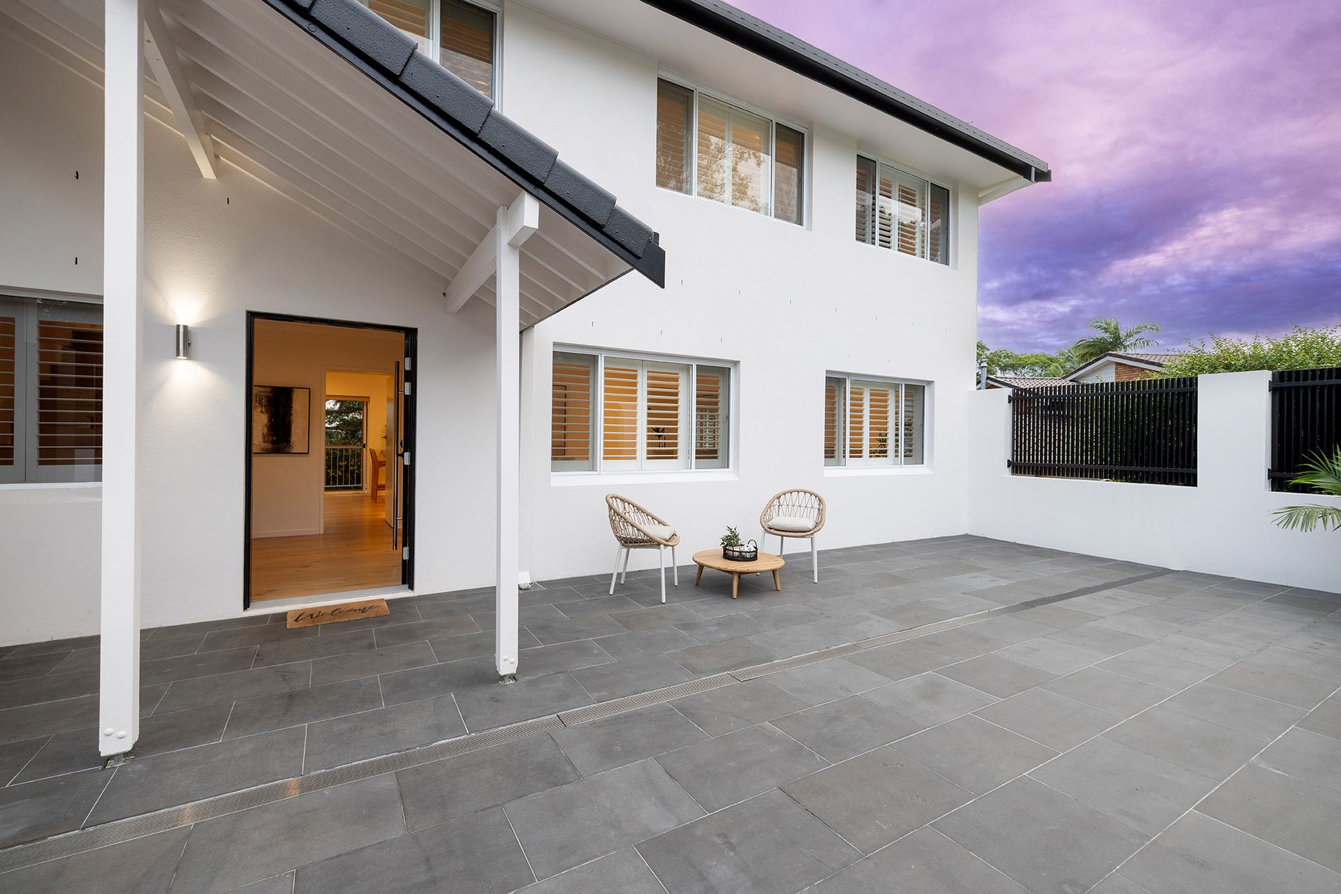 Price Guide $1,280,000 - $1,320,000, 000 - Thumbnail 3