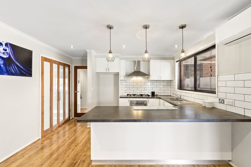 63 Hinkler Drive, Mill Park