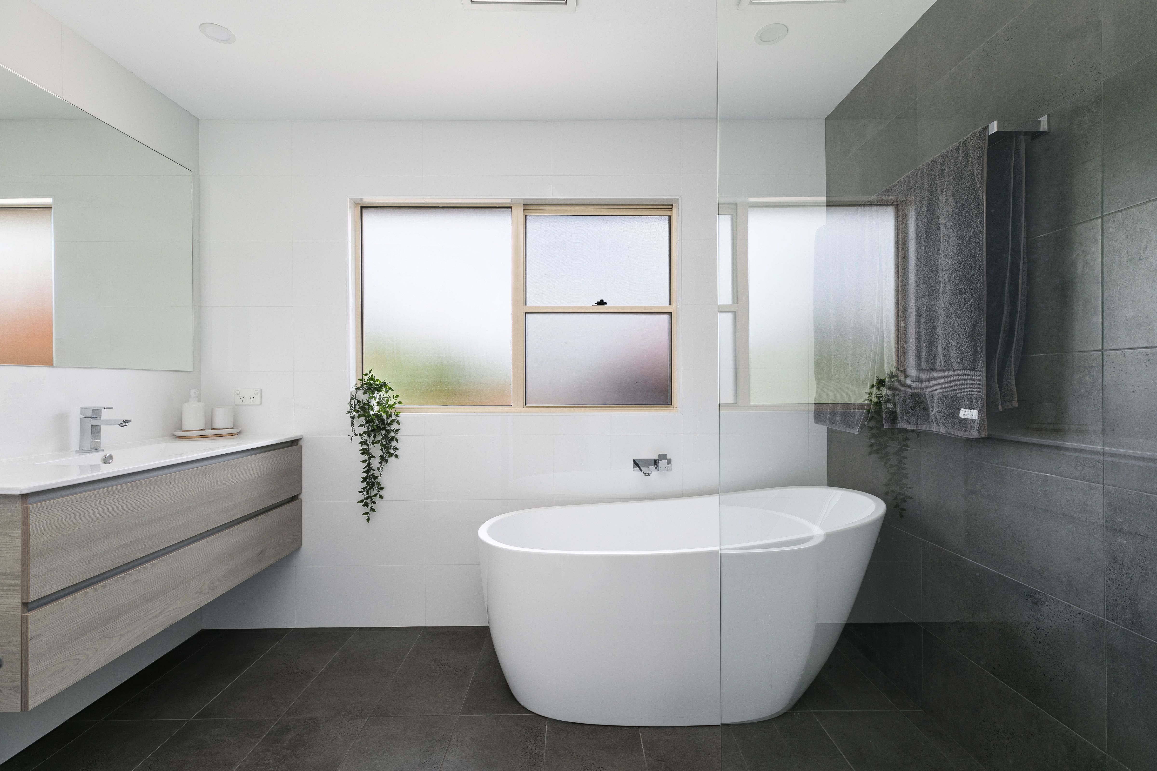 19 Caringbah Road WOOLOOWARE 2230