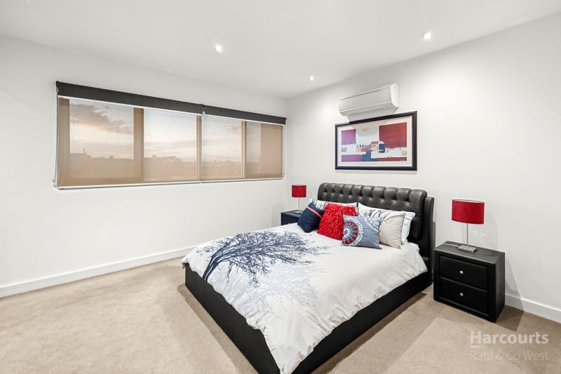 16 Caravel Lane, Caroline Springs