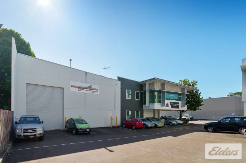 305 Montague Road, West End