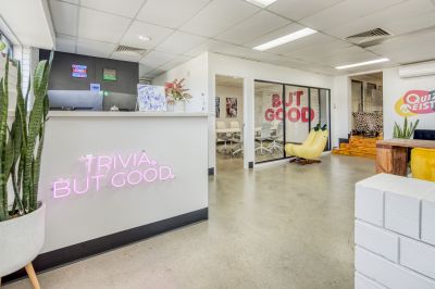 VERSAILE OFFICE / WAREHOUSE IN WOOLLOONGABBA!