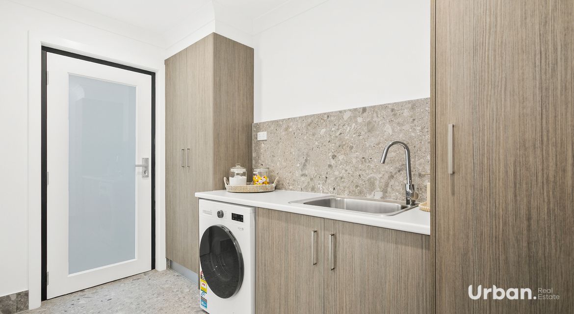 Tullimbar 2 Kiah Close