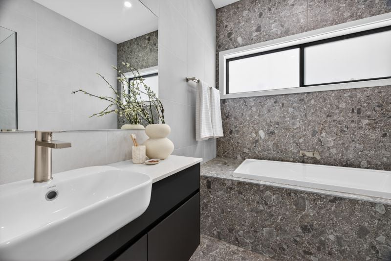 Immaculate Luxury: Seamless Indoor-Outdoor Living