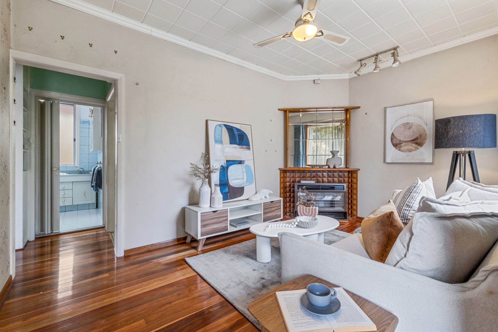 A Home Of Retro Originality
