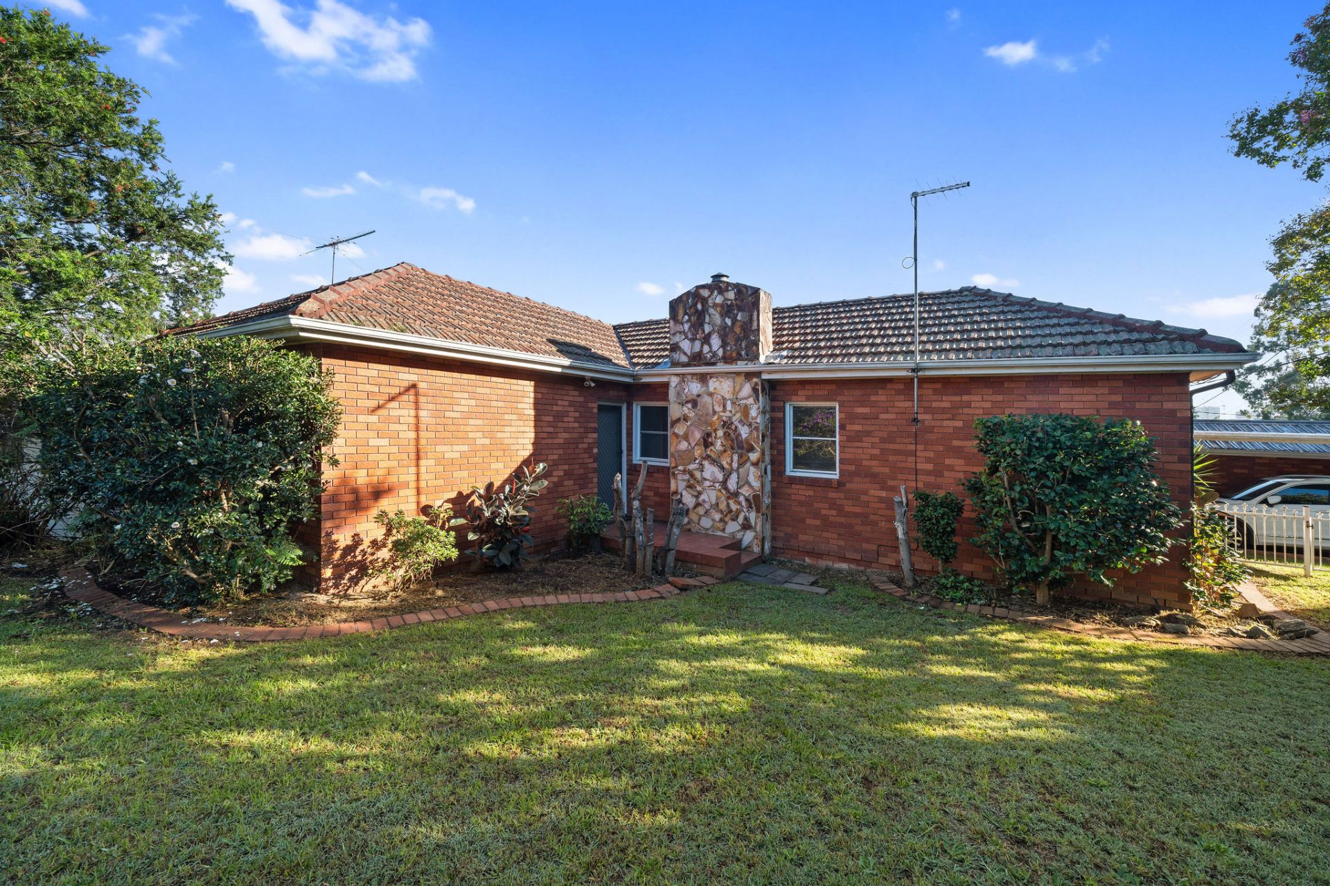 10 Marie Street Castle Hill NSW, Castle Hill - Thumbnail 2