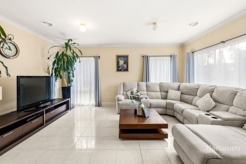 17 Carinya Boulevard, Burnside