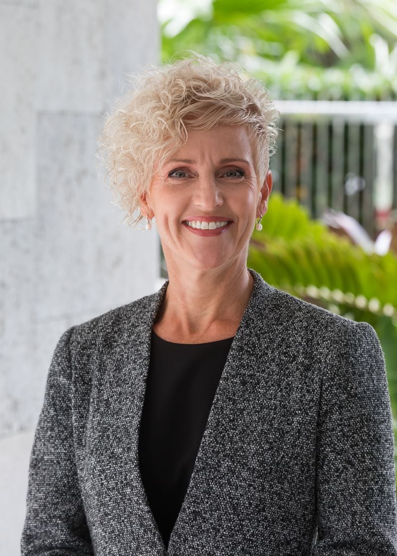 Angela Mihellis real estate agent