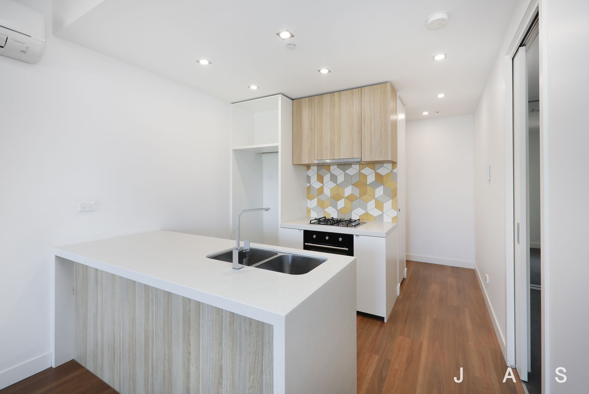 208/27 Victoria Street Footscray VIC, Footscray - Thumbnail 6