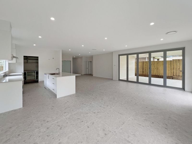 Modern Family Living in a Peaceful Menangle Pocket