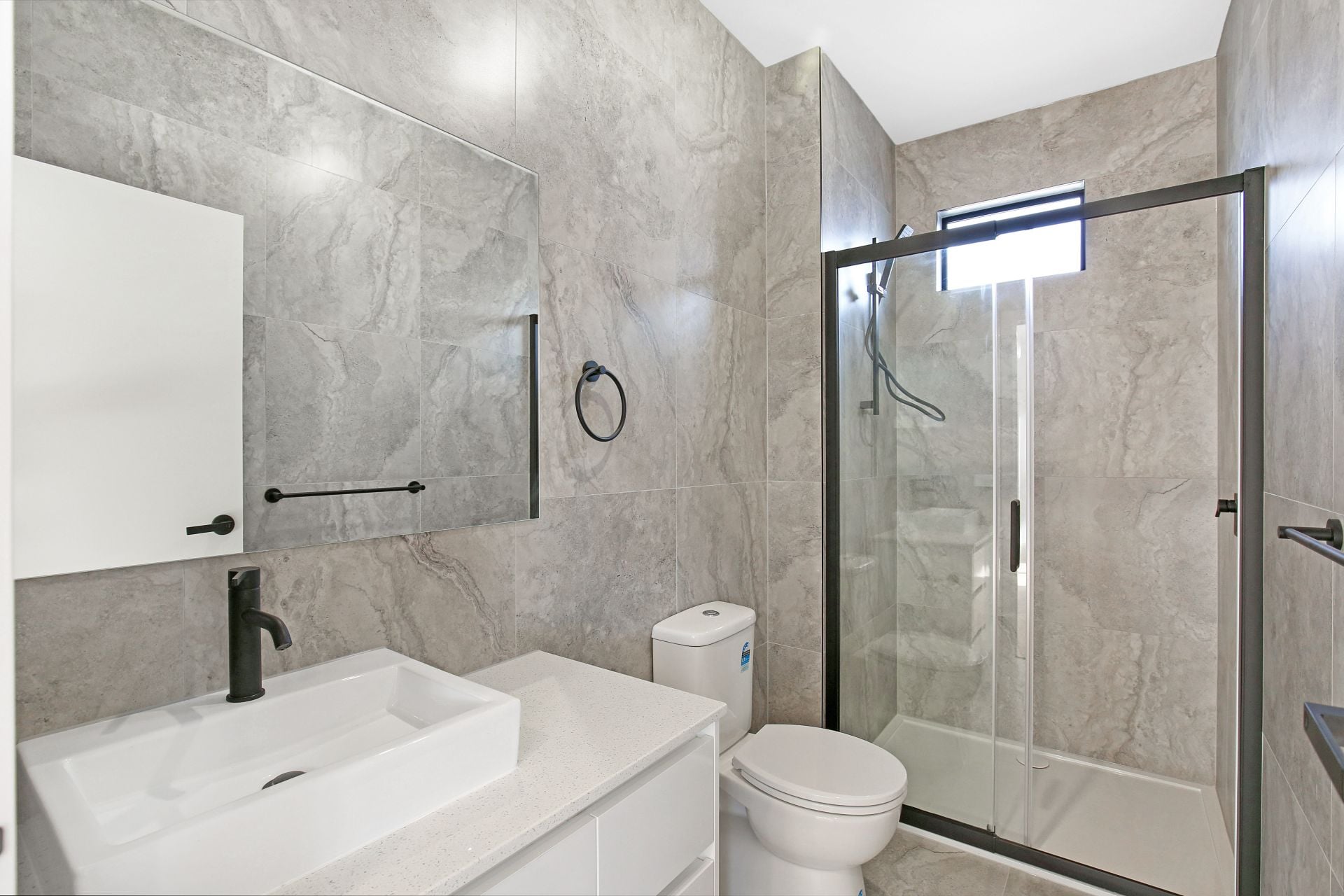 Modern Home in a Great Location – Move In Ready!