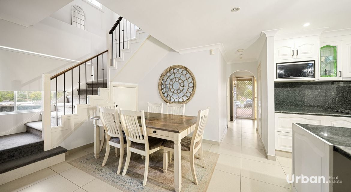 Ambarvale 8 Sikes Place