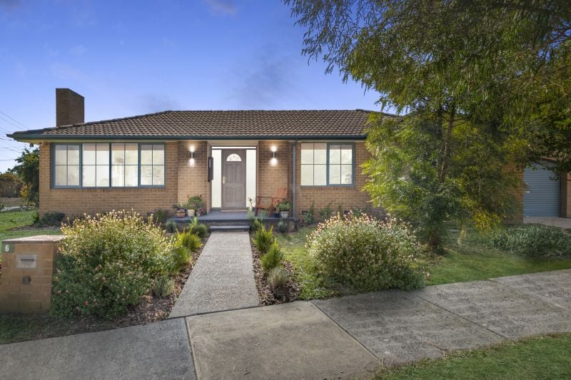6 Peppercorn Parade, Epping