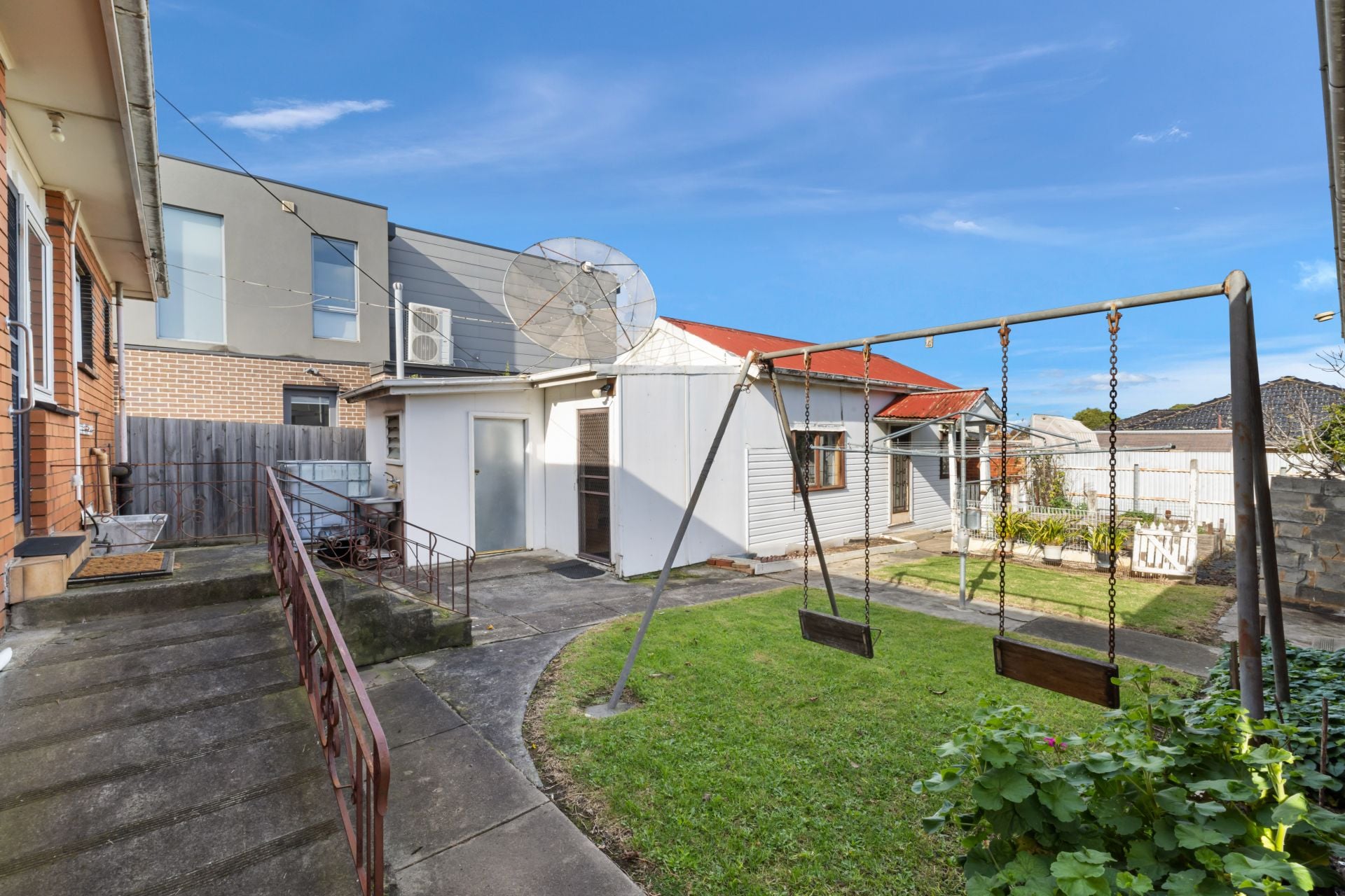 Exceptional Family Living And Perfect Versatility In Prime Location