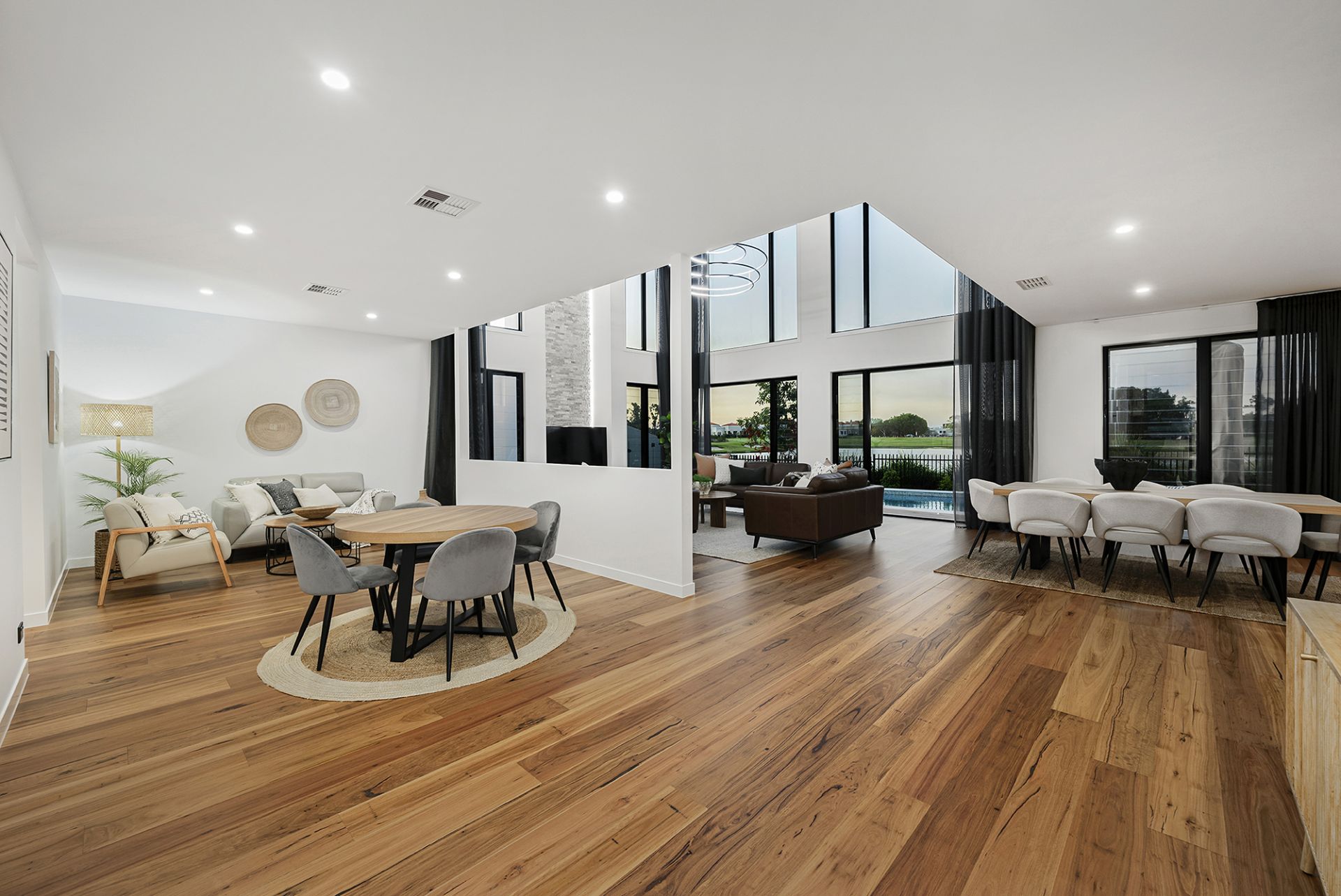 9214 Peter Senior Drive, Hope Island - Thumbnail 5