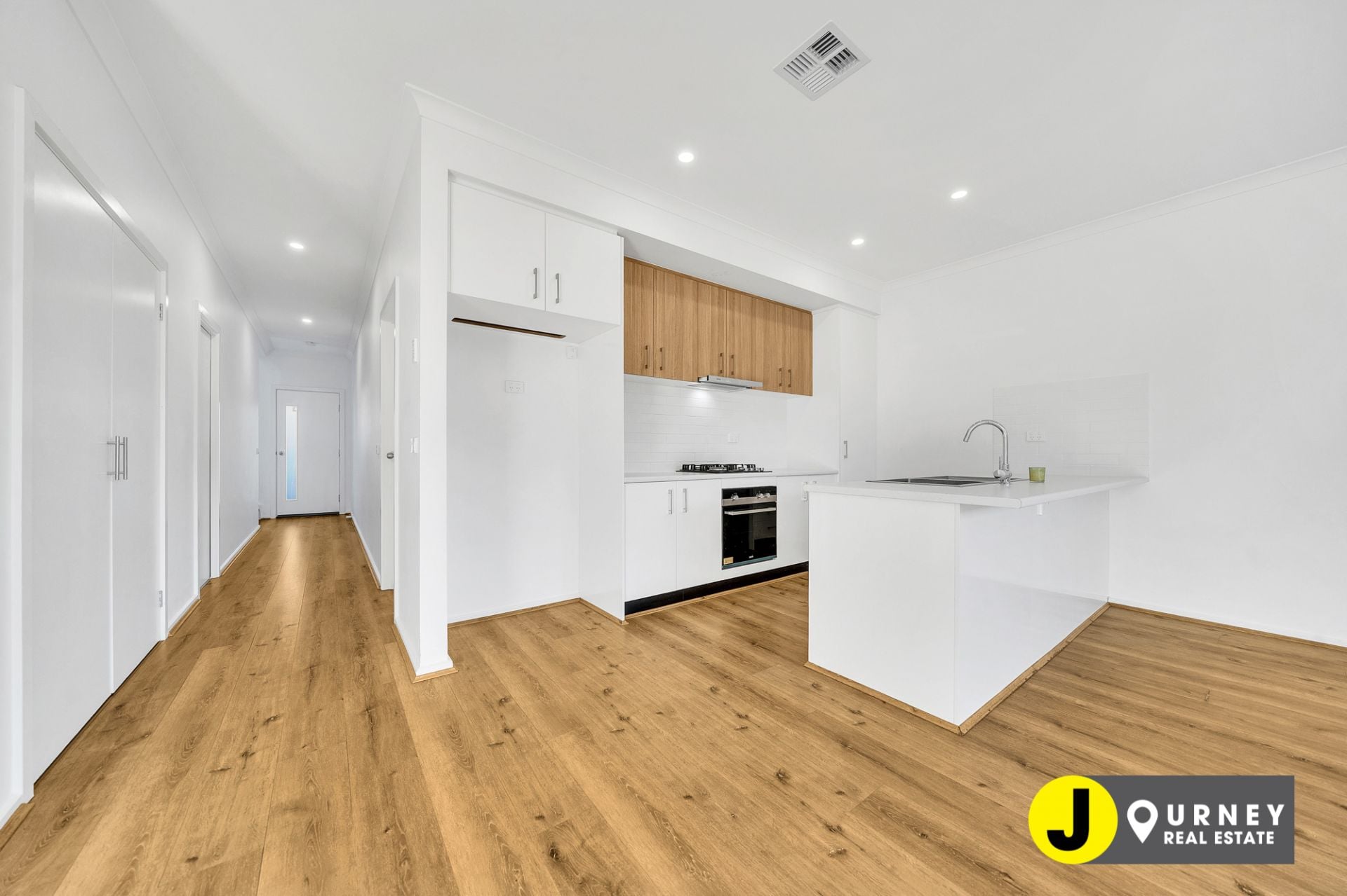 3 Rhynhurst Street, Clyde North VIC, Clyde North - Thumbnail 6