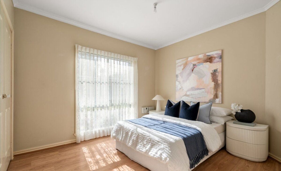 Comfortable Living in a Convenient Mill Park Location