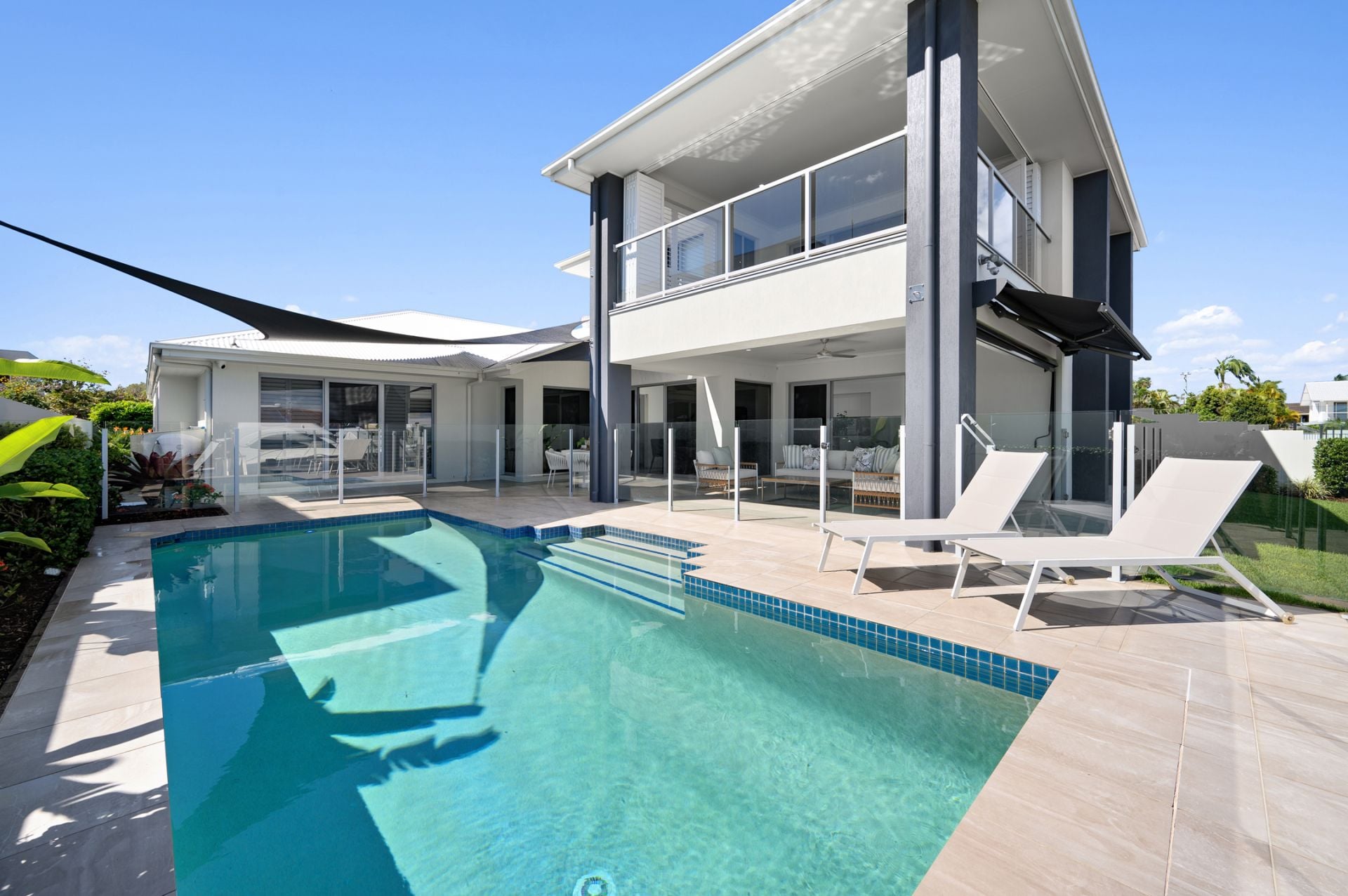 48 Lindsay Parade, Paradise Point QLD 4216, Paradise Point - Thumbnail 4