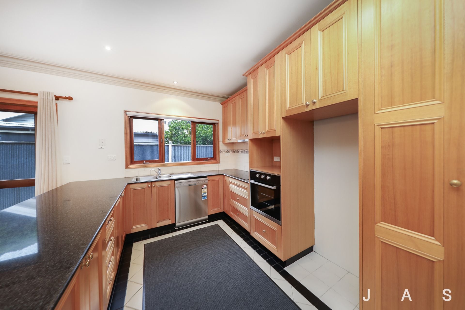 1 Austin Crescent East Yarraville VIC, Yarraville - Thumbnail 7
