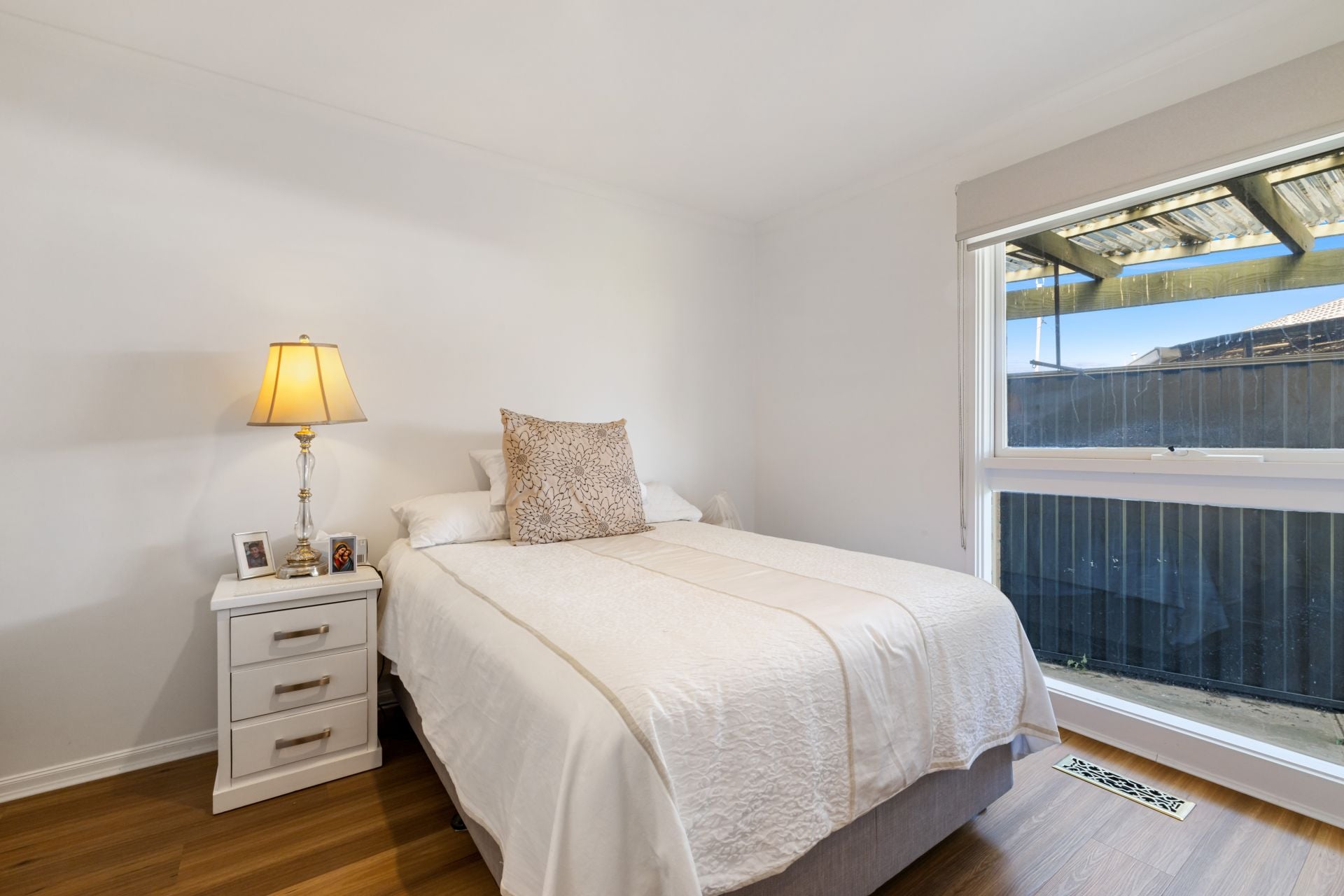 Fully Renovated 3 Bedroom Home- Comfort Style & Convenience!
