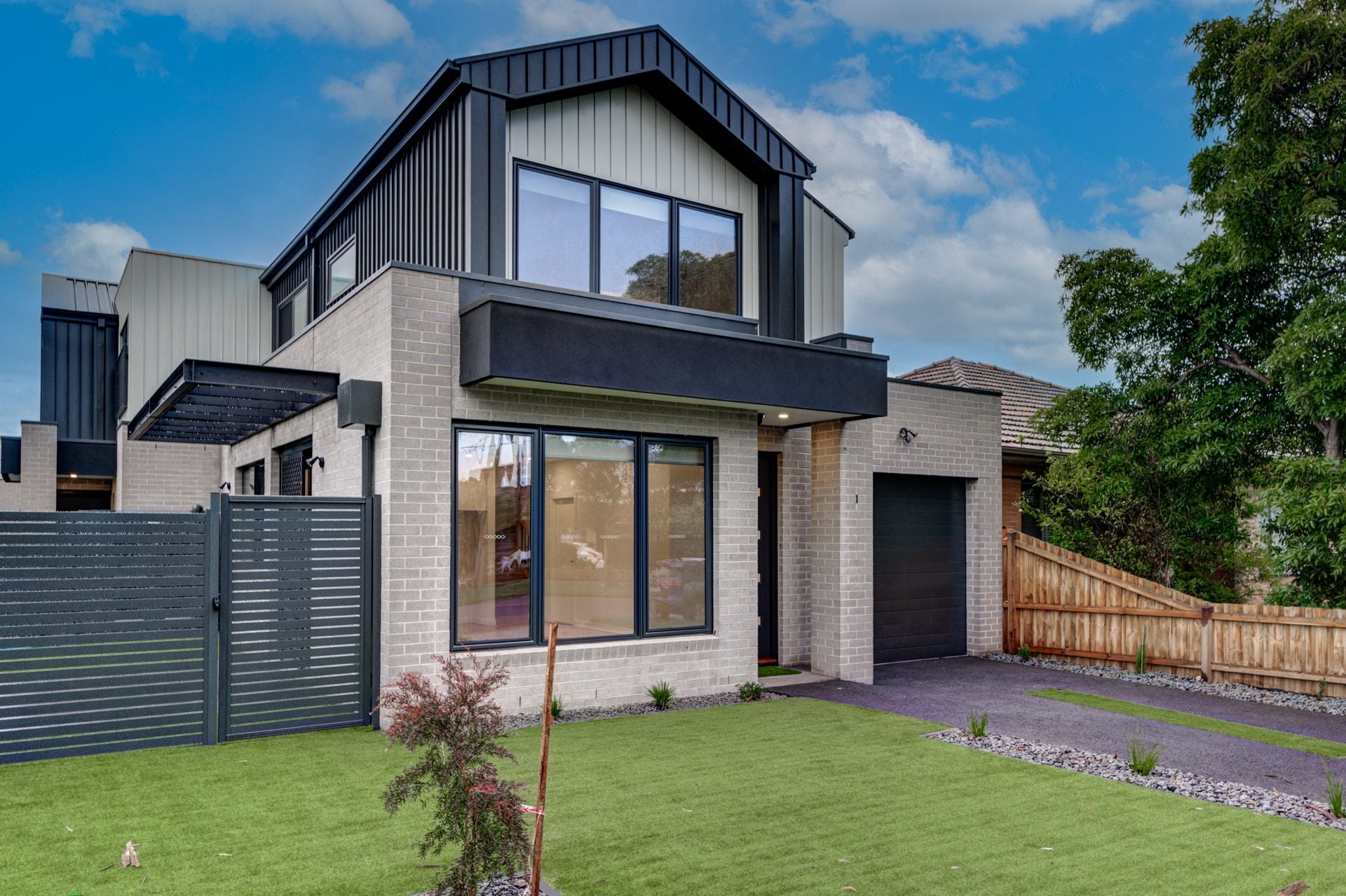Modern Three Bedroom Townhouse!