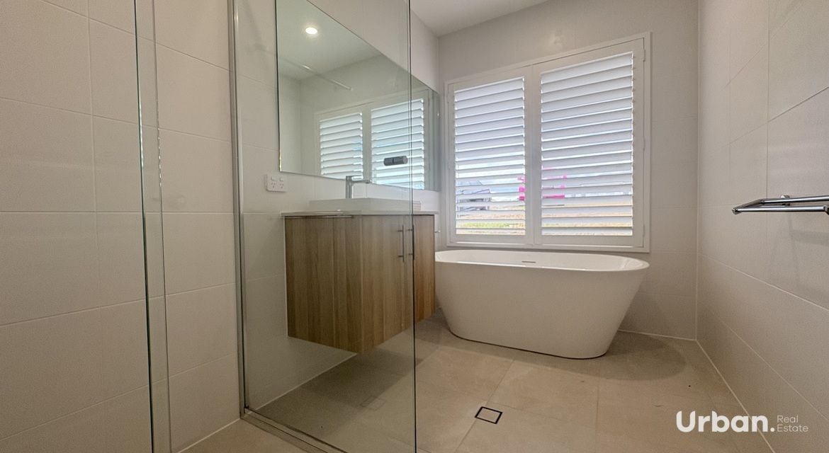 Branxton 12 Pistacia Grove