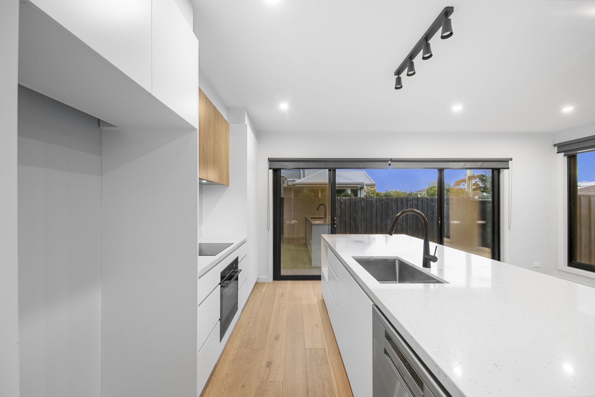 13 Mcintosh Road, Altona North - Thumbnail 8
