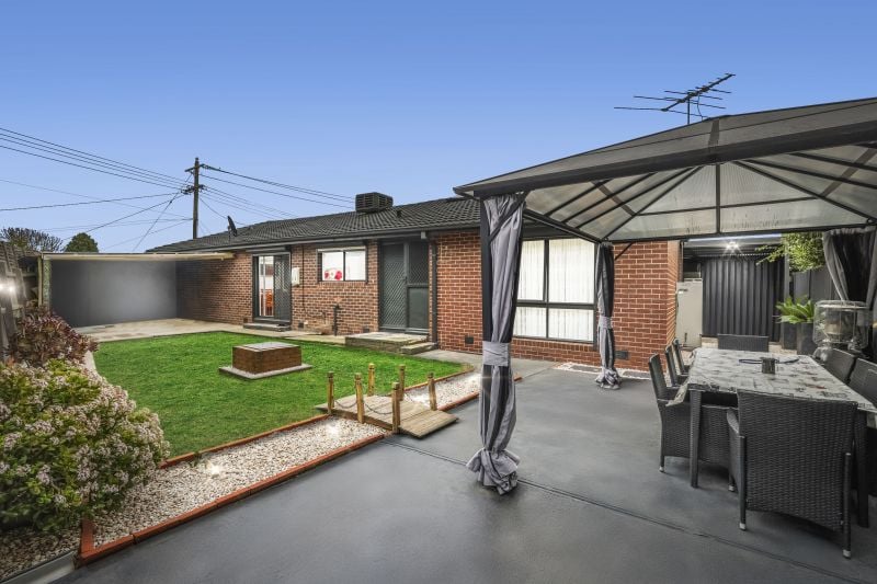 16 Savannah Crescent, Epping