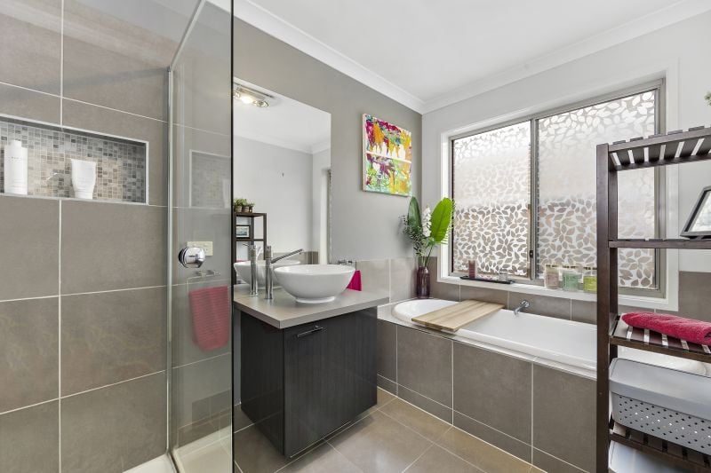 4 Pomegranate Grove, Mernda