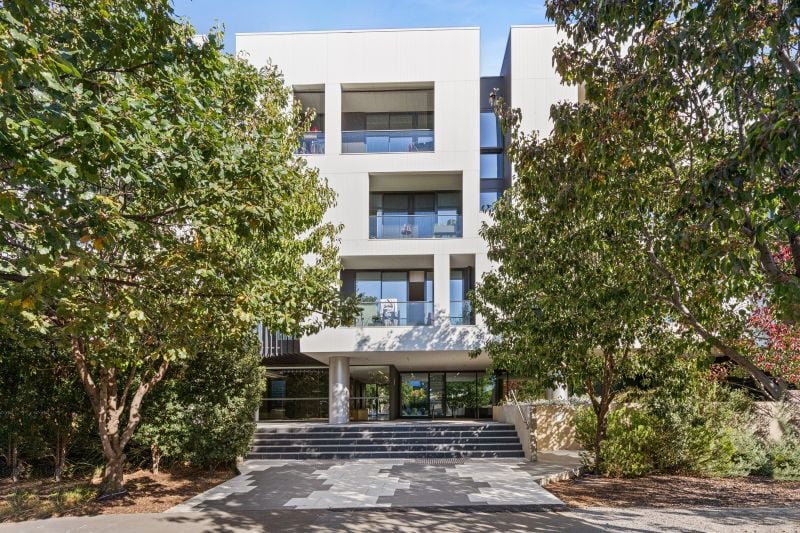215/9 Hewitt Avenue, Footscray