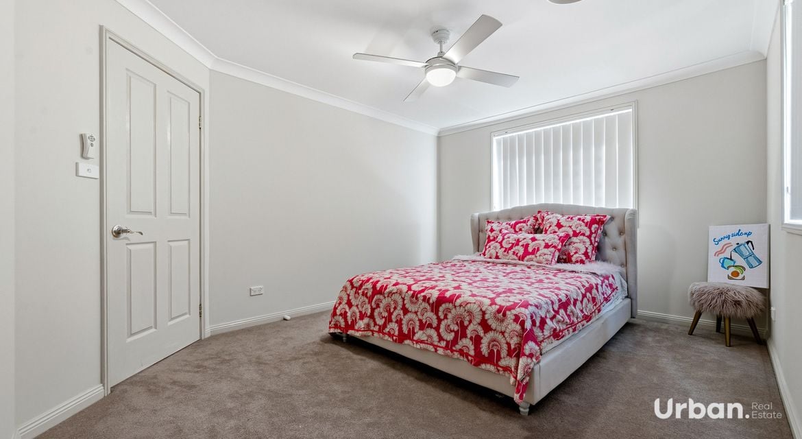 Casula 41 Roth Street