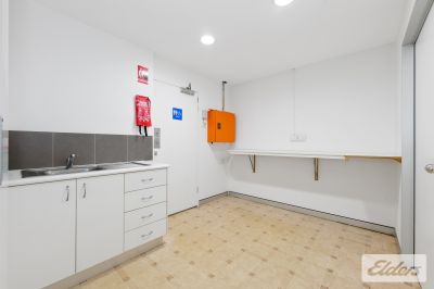 PRIME INDUSTRIAL OFFICE/SHOWROOM!