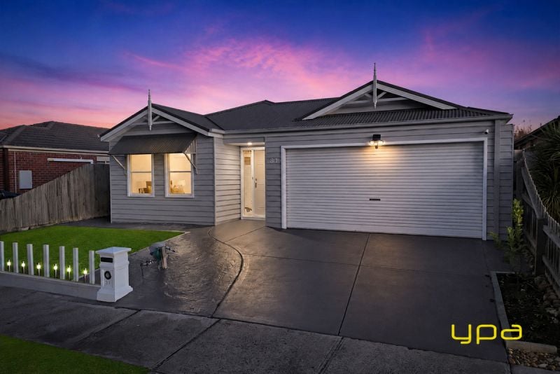 31 Ebony Street Cranbourne VIC, Cranbourne - Image 1