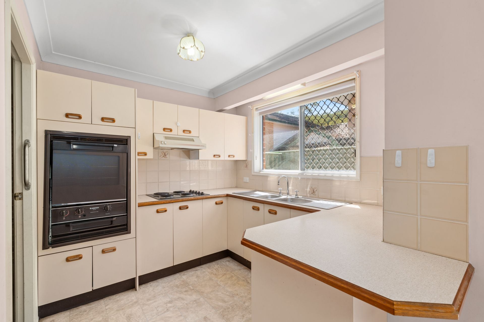 2/22 Warwick Street Blackwall NSW, Blackwall - Thumbnail 2