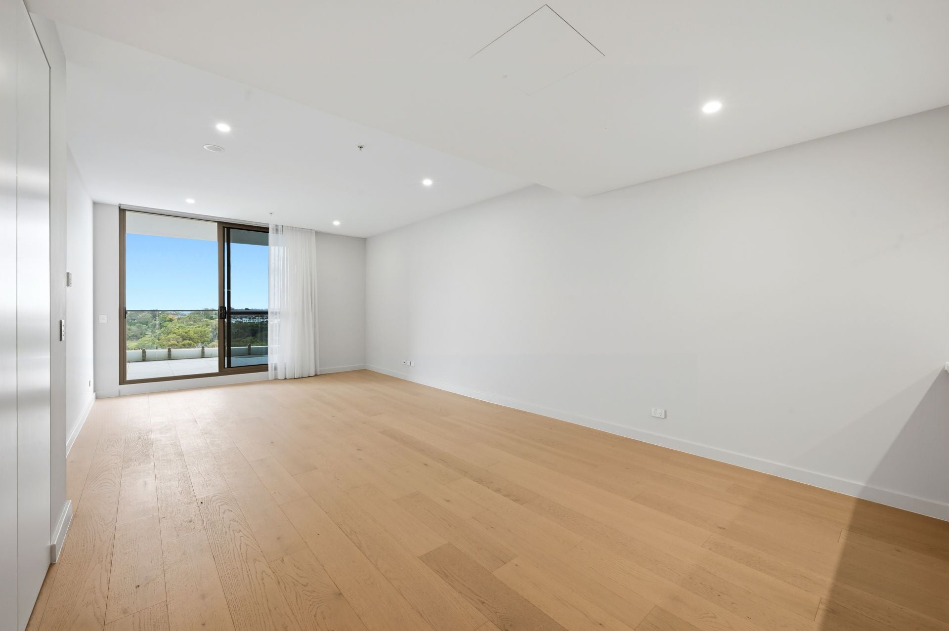1212/8 Maitland Place, Norwest, Norwest - Thumbnail 3