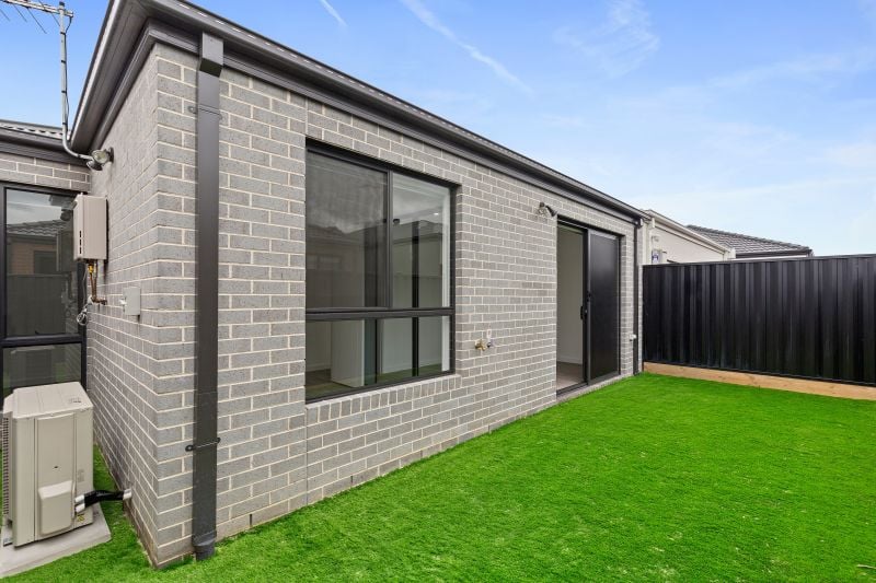 21 Taggiasca Drive, Wollert