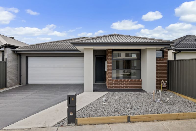 4 Currango Street, Wollert