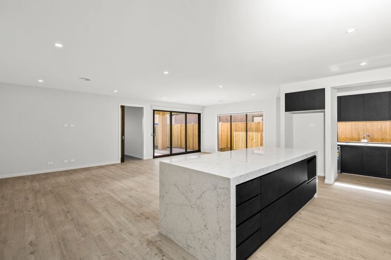 8 Saddledome Road, Wollert